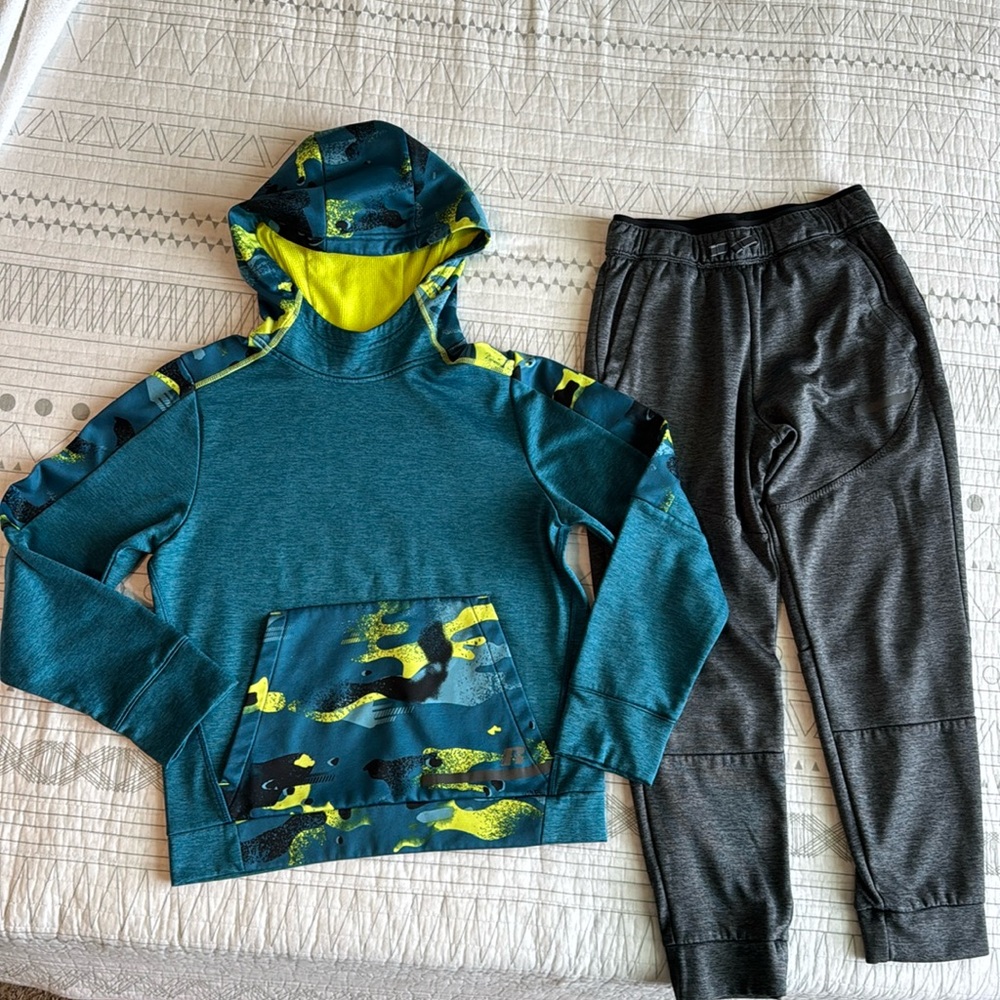 Boys size L (10/12) Hoodie and sweatpant
